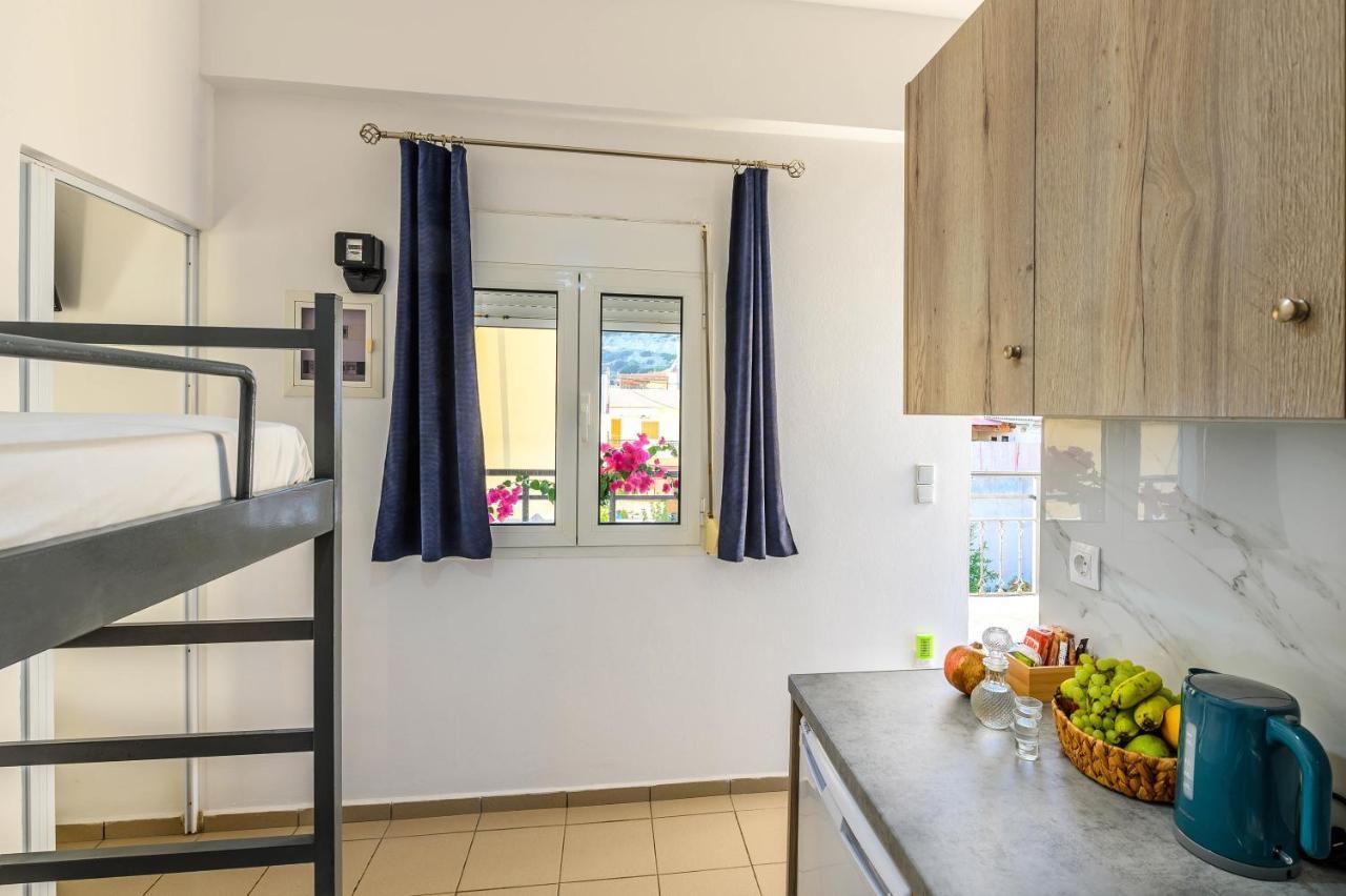 Soso'S Apartments -Vacations Next To The Beach Psari Forada Esterno foto