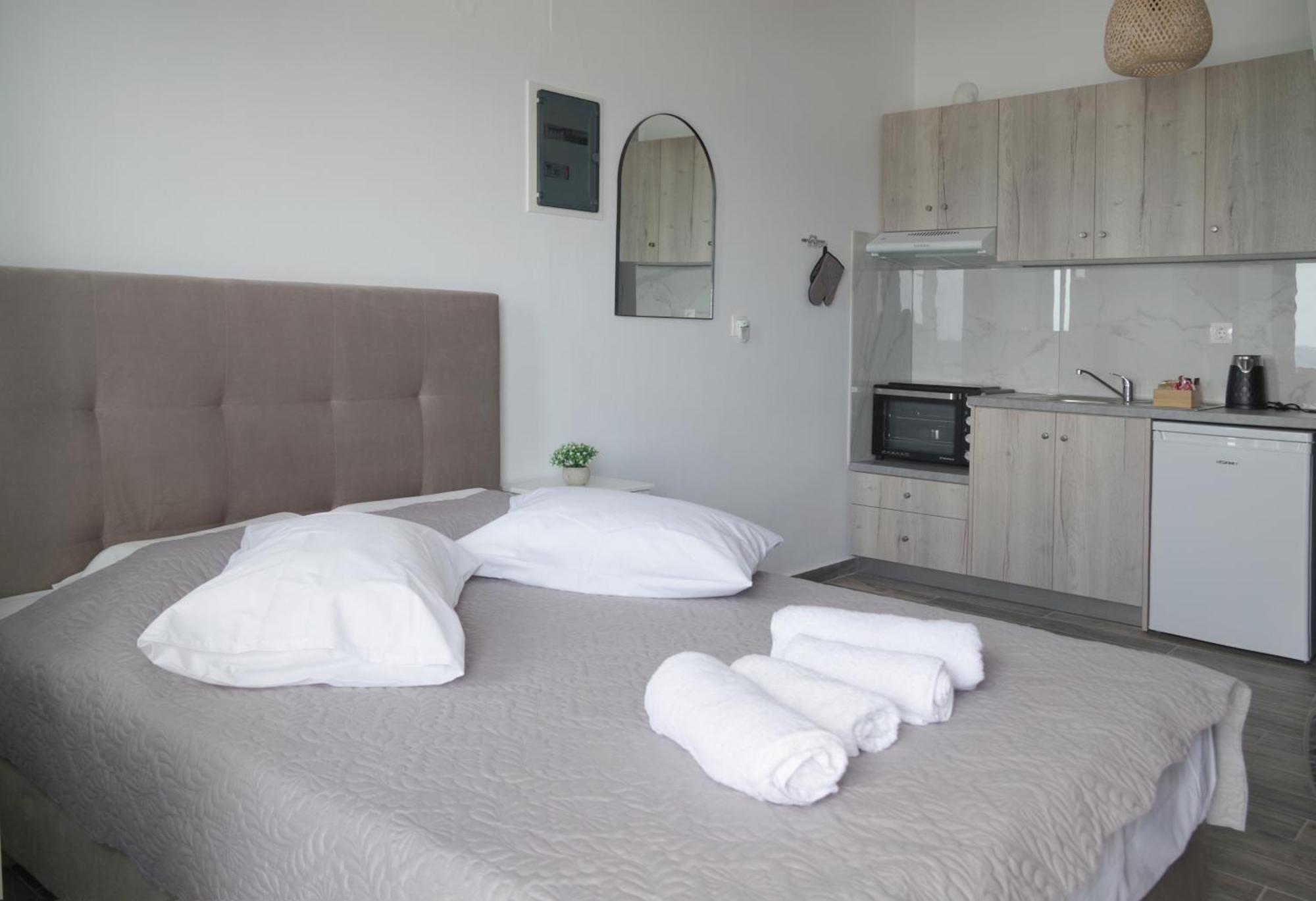 Soso'S Apartments -Vacations Next To The Beach Psari Forada Esterno foto